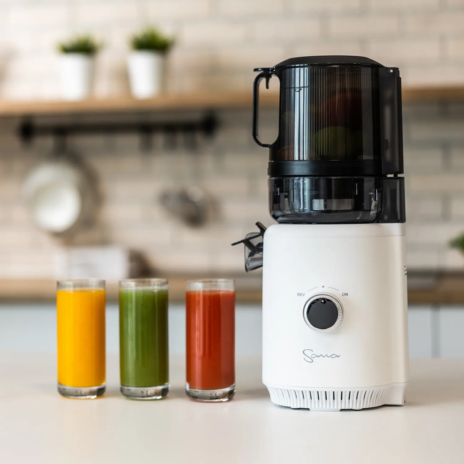 Sana 818 Hands Free Juicer
