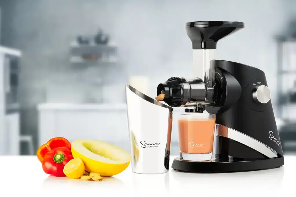 Sana 727 Supreme in Matte Black with red pepper, melon and fresh juice